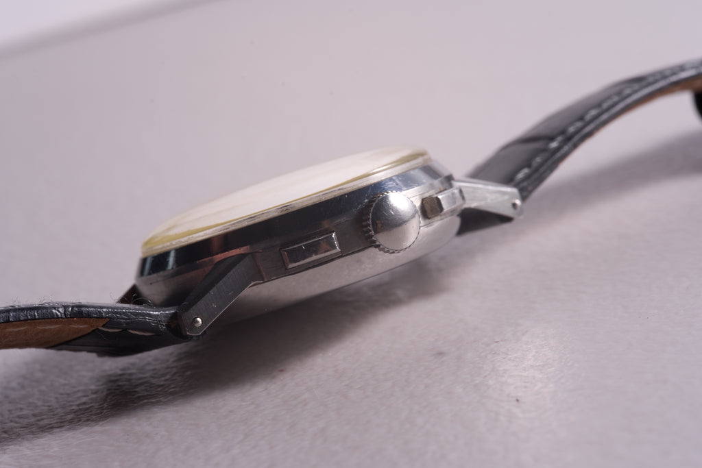 Universal Geneve Tri-Compax "Jumbo" Ref 22536