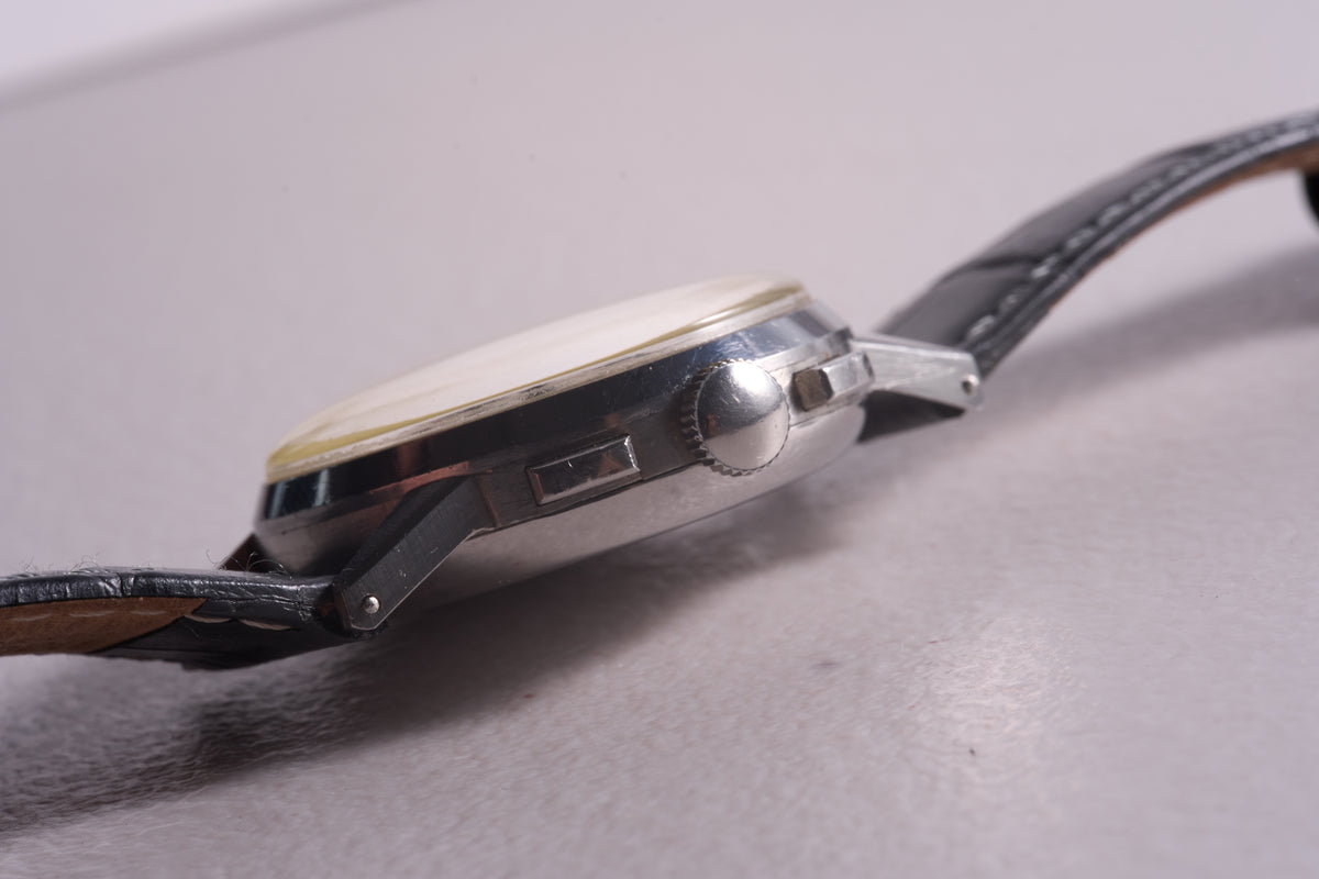 Universal Geneve Tri-Compax "Jumbo" Ref 22536